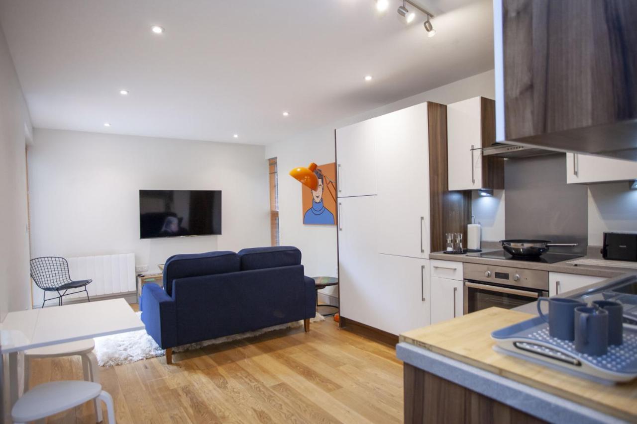 Higgihaus 34 Cabot Mews *